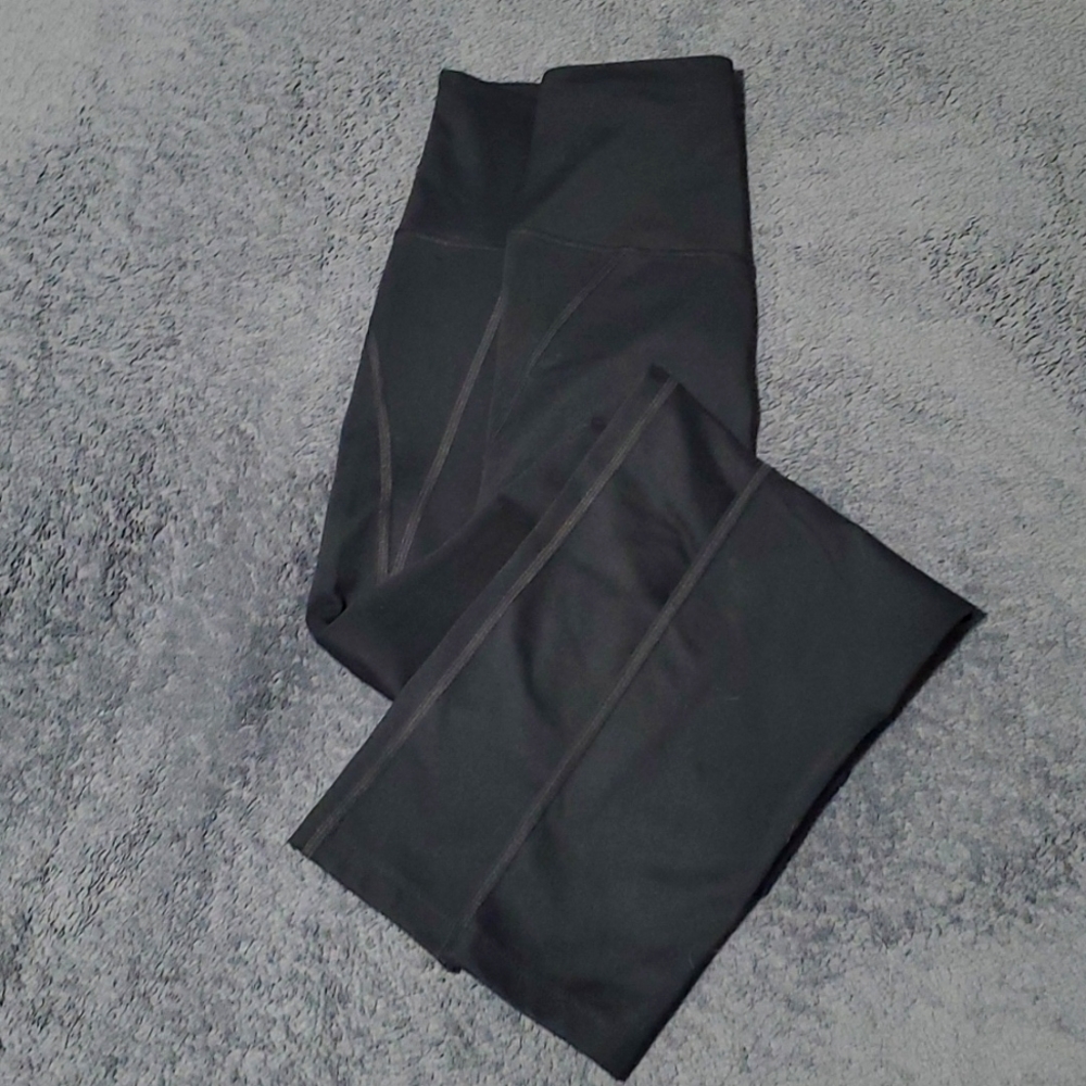 Girlfriend Collective black leggings